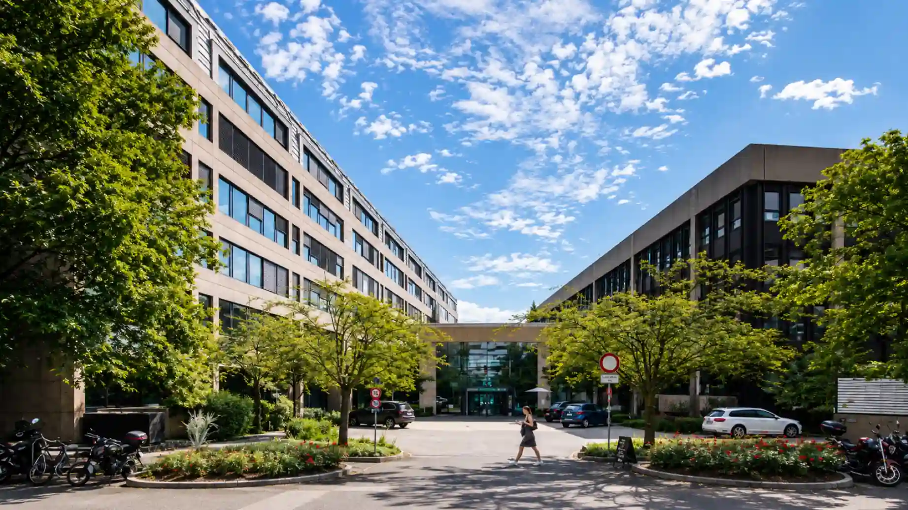 Swiss School of Business and Management campus